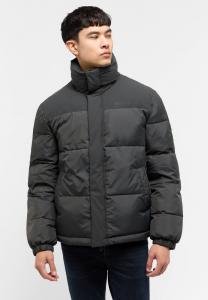 Męska kutka zimowa MUSTANG Oakfield Dark Sapphire 1015607 4136