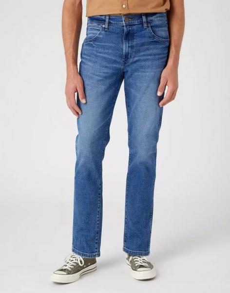 WRANGLER LARSTON MĘSKIE SPODNIE JEANSOWE JEANSY SMOKE SEA W18SYLZ71