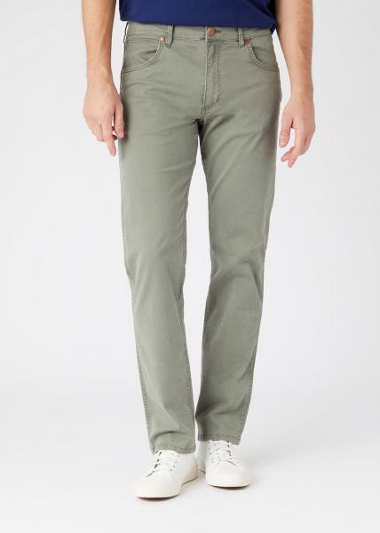 WRANGLER GREENSBORO MĘSKIE SPODNIE MATERIAŁOWE DUSTY OLIVE W15QY665M 112145836