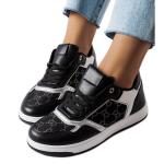 Inna Czarne sneakersy zdobione monogramem Isidora