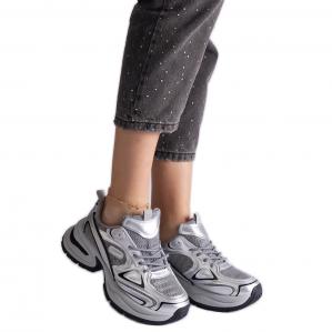 Srebrne sneakersy na masywnej podeszwie srebrny