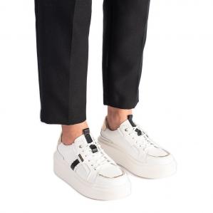 Skórzane białe sneakersy na platformie