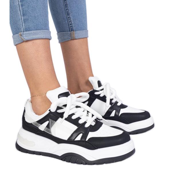 Czarno-białe sneakersy z grubymi sznurówkami czarne