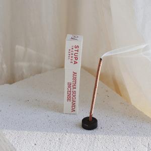 Kadzidła naturalne patyczkowe Austha Suganda – 15szt. z podstawką Stupa Incense