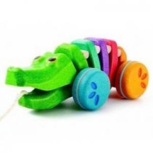 Krokodyl tęczowy do ciągnięcia zabawki drewniane Plan Toys