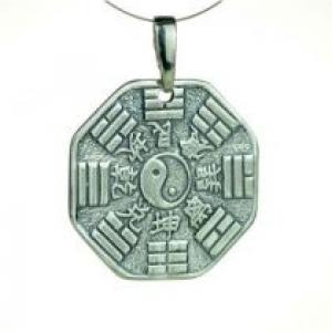 Sotis Amulet Bagua, oksydowany Ag925, 6,5g