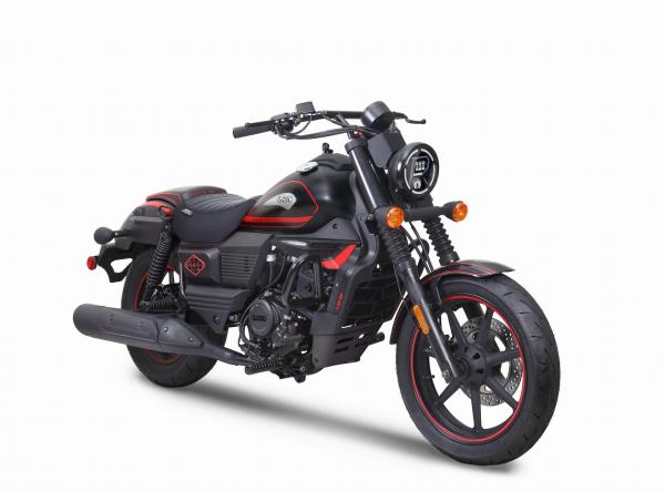 Motocykl UM RENEGADE VEGAS 125 czarny mat [2023]