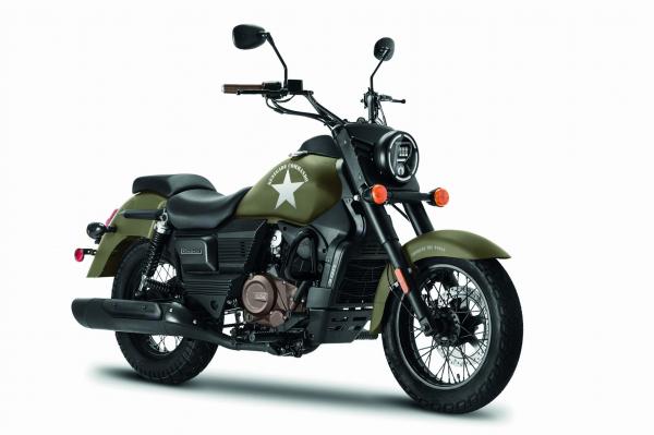 Motocykl UM RENEGADE COMMANDO 300 zielony mat [2023]