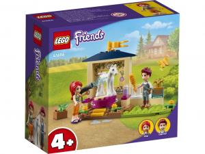 LEGO 41696 Friends Kąpiel dla kucyków w stajni