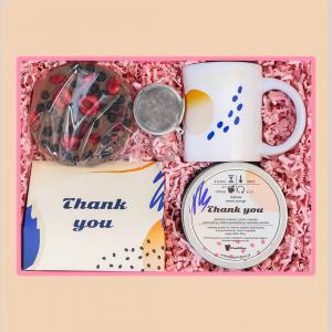 Gotowy zestaw prezentowy „Thank You“ BOX herbaty smakowe kubek zaparzacz kulka herbata PREMIUM czekolada prezent upominek podziękowanie dla faceta
