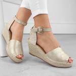 Sandały damskie espadryle na koturnie złote eVento 0153
