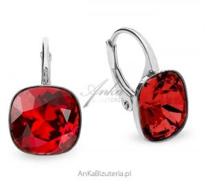 Kolczyki srebrne barete swarovski w kolorze scarlet.