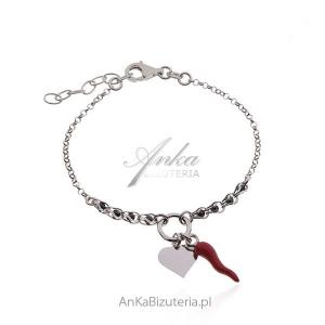 Biżuteria na szczęście - srebrna bransoletka serduszko z good luck