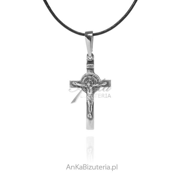 Krzyż benedykta - srebry krzyżyk