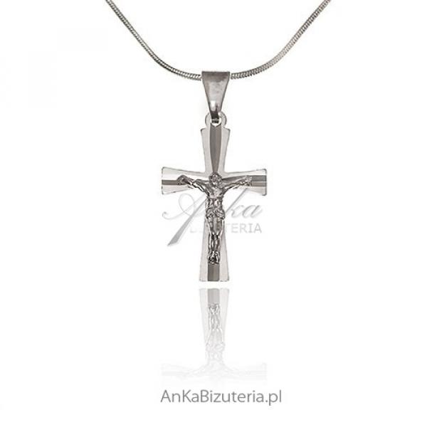 Krzyżyk srebrny diamentowany