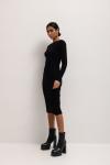 Sukienka wykonana z dzianiny z efektem SKIN PEACH w kolorze TOTALLY BLACK - SALMA-S/M