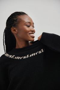 Wełniany sweter w kolorze DEEP BLACK - MERINO -S/M