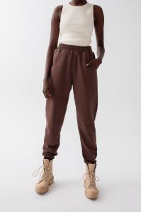 Spodnie dresowe typu jogger w kolorze CACAO BROWN - DISPLAY-XS