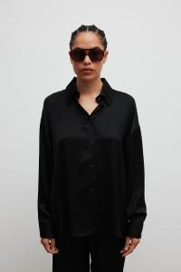 Luźna koszula z satyny w kolorze TOTALLY BLACK - LACERTA-M/L