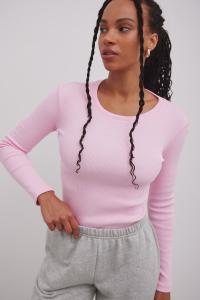 Dopasowany top z długim rękawem z prążkowanej dzianiny w kolorze CANDY PINK - MOODY-L