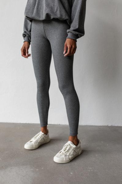 Legginsy damskie z prążkowanej dzianiny w kolorze DEEP GREY MELANGE- HIPS-S