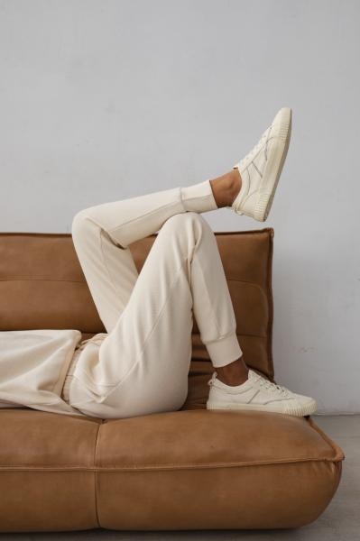 Spodnie dresowe z dzianiny waflowej w kolorze BRIGHT BEIGE - ARLES-XL