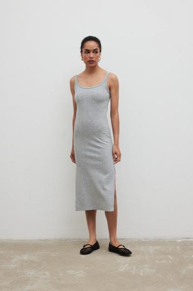 Sukienka na ramiączkach z prążkowanej dzianiny w kolorze GREY MELNAGE- CARMEN-XS/S