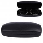 Czarne etui na okulary w kratę STHC-97