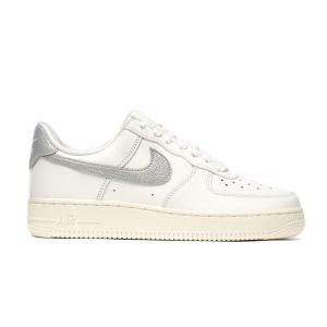 Buty sportowe damskie Nike W AIR FORCE 1 '07 ESS TRND DQ7569-100 37 1/2