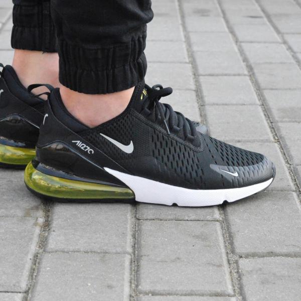 Buty lifestyle męskie Nike Air Max 270 FN8006-001