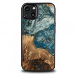 Drewniane etui Bewood do iPhone 13, Planets - Ziemia